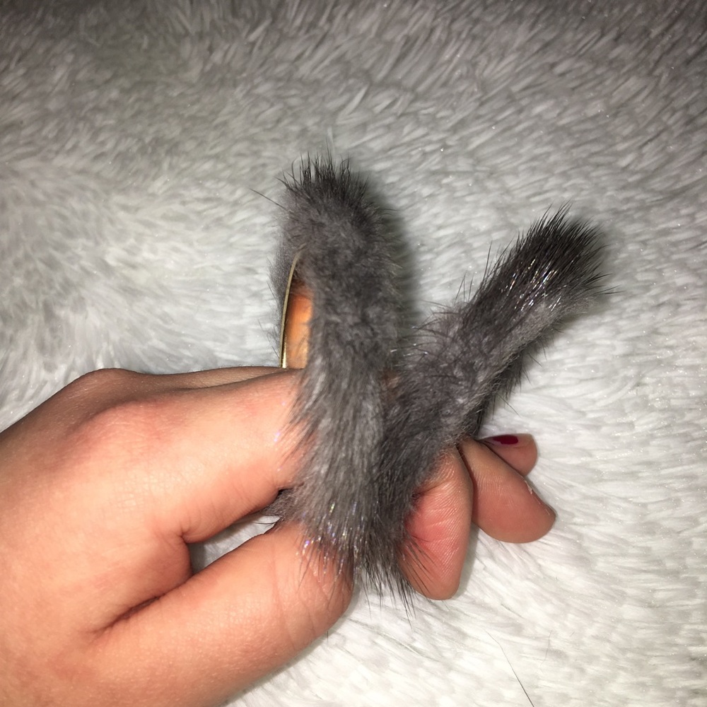 Last Chance! Zara Fur Hoop Earrings gray color - Picture 7 of 8
